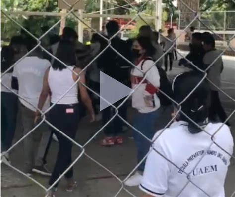 VIDEO Graban Pelea Campal En La Prepa 1 De La UAEM Morelos