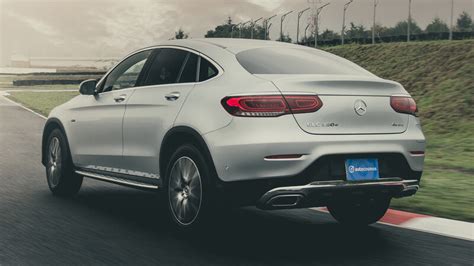 Mercedes Benz Glc 300 E Coupé 2021 A Prueba La Cara Individualista Y Eficiente De La Suv De Lujo