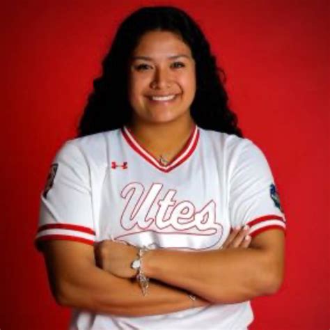 Isabel Cruz S Softball Recruiting Profile