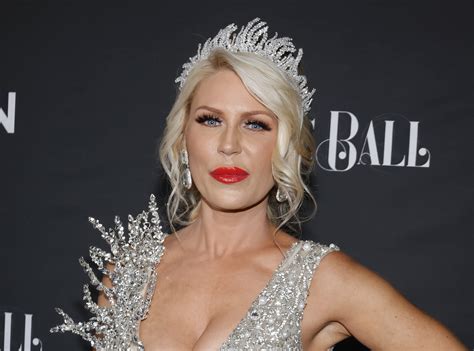 elizabeth vargas rhoc net worth