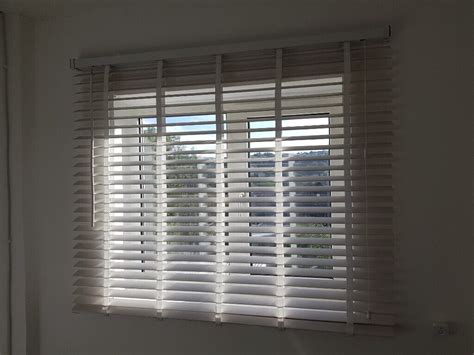 Dunelm White Wooden Venetian Blind 50mm Slats Taped Shutter 148.5(w) x ...