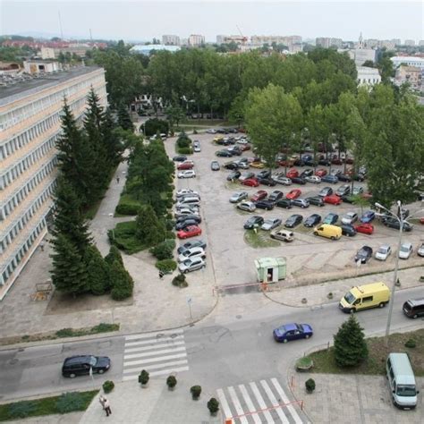 Wielopoziomowy parking przed Urzędem Wojewódzkim Echo Dnia Świętokrzyskie