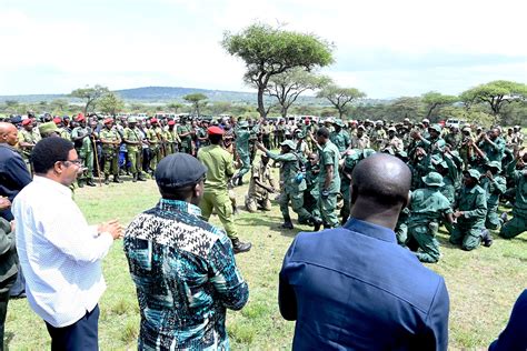 Hamasa Ya Askari Wanaolinda Usalama Katika Zoezi La Uwekaji Alama Za