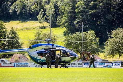 Polizei sucht mit Großaufgebot nach bewaffnetem Mann Bildergalerie