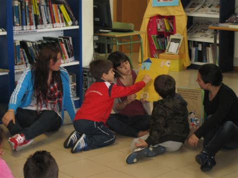 Novas Das Bibliotecas Pinocho E As Nosas Amigas Do Ies Chapela Reciben