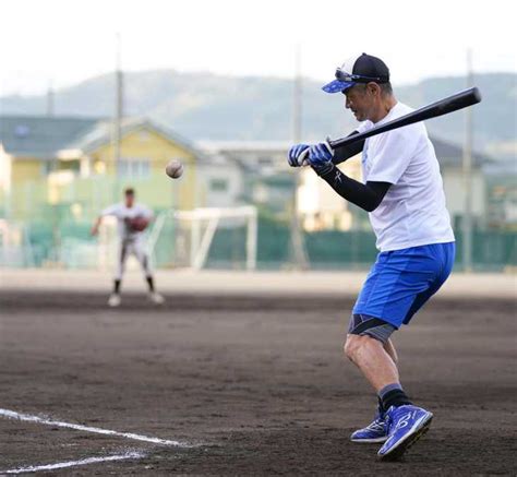 イチローさんが技術よりも伝えたものは 「時間で決めてしまうと全力でいかないよね？」 静岡県立富士高で部員19人に臨時指導（12ページ