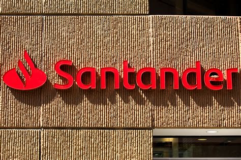 Santander launches fintech in Mexico to expand digital services | Reuters