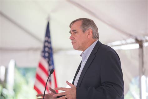 Heart to heart with U.S. Senator Jeff Merkley | nwLaborPress