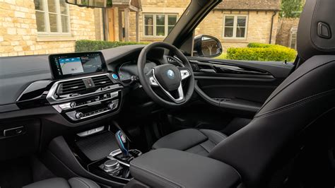 BMW iX3 Interior Layout & Technology | Top Gear