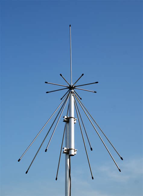 NSW RADIO AND COMMUNICATIONS - by Michael Bailey: RADIO ANTENNA'S