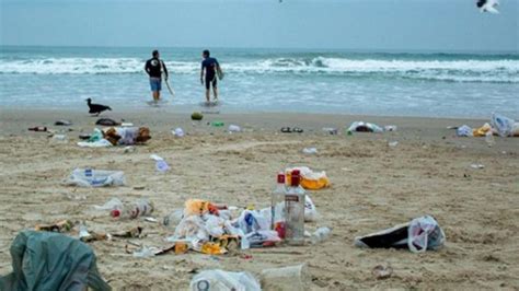 Quilos De Lixo S O Recolhidos Em Praia Grande Depois Do Feriado