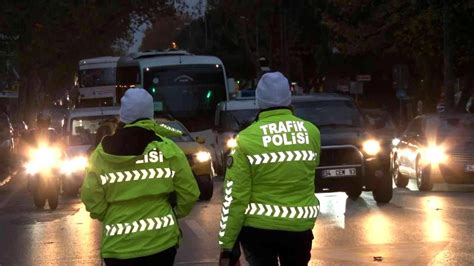 Kadıköy de öğrenci servis araçlarına sıkı denetim Haberler