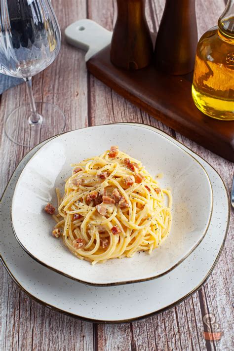 Macarrão carbonara passo a passo super fácil