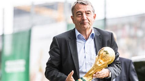 DFB Präsident Niersbach tritt zurück sport24 at