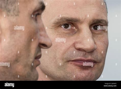 Hermanos vitali klitschko fotografías e imágenes de alta resolución Alamy