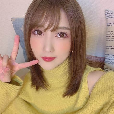 大槻ひびきさんのインスタグラム写真 大槻ひびきinstagram 「『ひびやんtv』 Youtube Live、 因幡はねるさんとのコラボ生配信、 見てくれたみなさん ありがとうござい