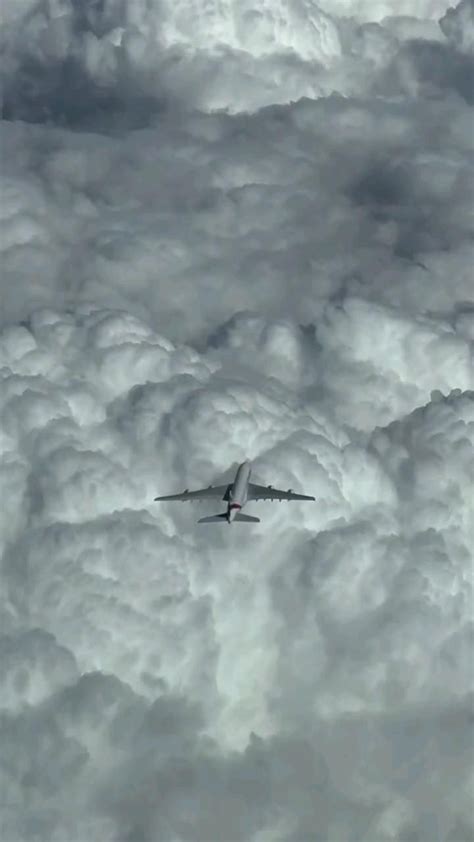 Pin Di Nata Snegurskaya Su Videophones Nel Aereo Volo Video