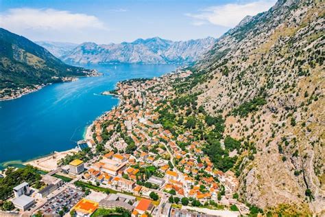 La bahía de Kotor es uno de los lugares más hermosos del mar Adriático