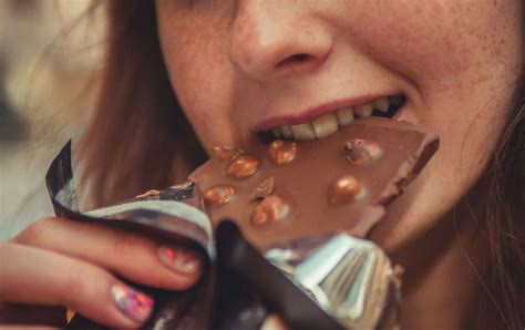 5 Common Overlooked Signs Of Eating Disorders — Bravespace Nutrition