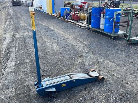 Walker 4 Ton Floor Jack Lot 1158 Annual Spring May Consignment