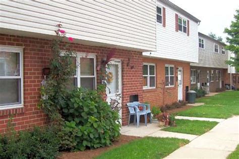 Weldon Townhomes Weldon Pl N Baltimore Md Townhouses For Rent