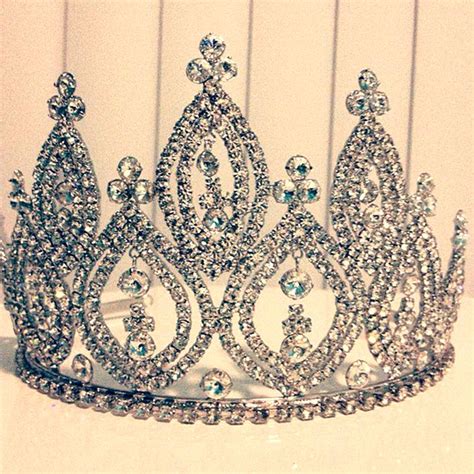 Miss Amazonas Latina Crown Brazil มงกฏดอกไม