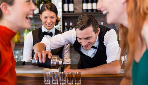 TOP 7 REASONS WHY YOU NEED BARTENDING SCHOOL | LBS Bartending School