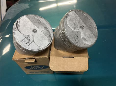 Nos Pair Of 1969 69 Ford Mustang Torino 302 Pistons Rh Bank C9oz 6108