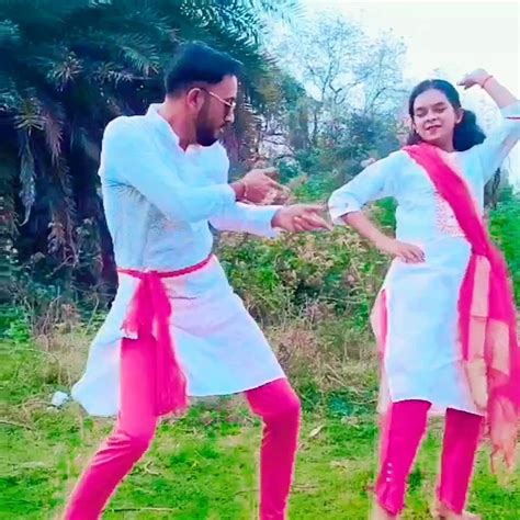 Balam Pichkari Jo Tune Mujhe Mari 😊 Dance Holisong Shorts💦