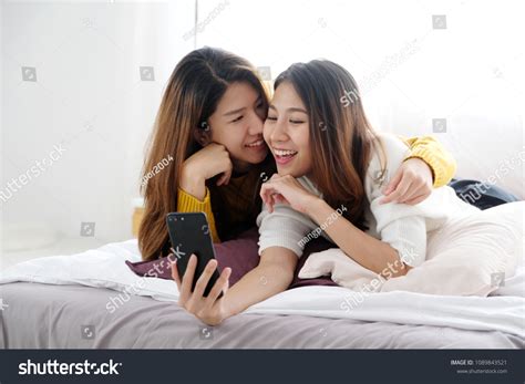 Young Cute Asia Woman Lesbian Couple库存照片1089843521 Shutterstock