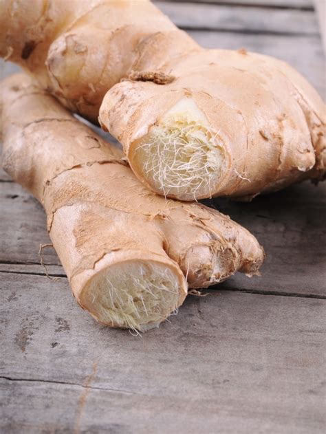 11 Health Benefits Of Having Ginger Juice On Empty Stomach