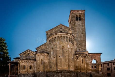 La Collegiata Castell Arquato Foto De Archivo Imagen De Monumento