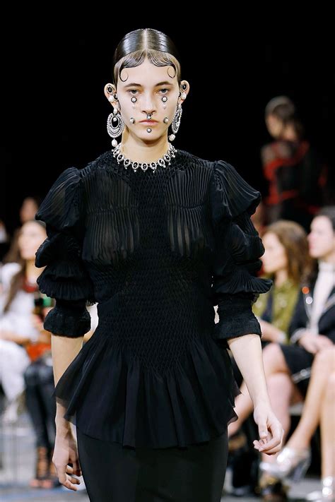 Givenchy Fall-winter 2015-2016 - Ready-to-Wear