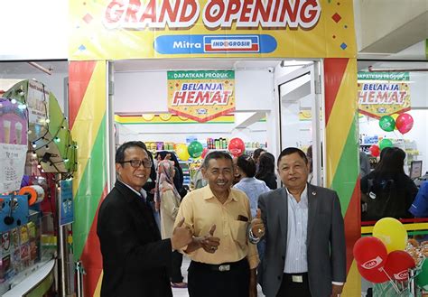 Grand Opening Yai Mart Yayasan Administrasi Indonesia