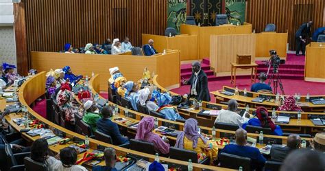 Sénégal les députés élisent leur président dans une atmosphère houleuse