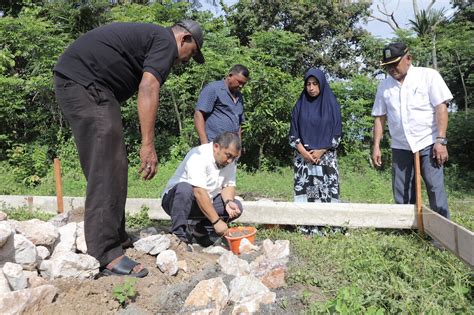 Pj Bupati Aceh Besar Letakkan Batu Pertama Pembangunan Rumah Dhuafa