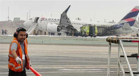 Aeropuerto Jorge Ch Vez Avi N De Latam Ya Contaba Con Desperfectos