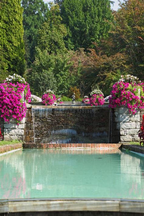 Flowers And Fountains At Sunset At Rizal Park In Ermita Manila Stock