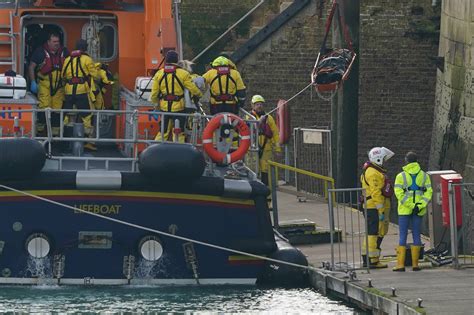 Vier Tote Nach Ungl Ck Im Rmelkanal Menschen Gerettet