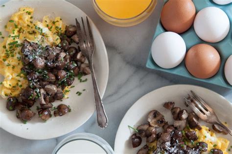 Scrambled Eggs with Pan Roasted Mushrooms - What's Gaby Cooking