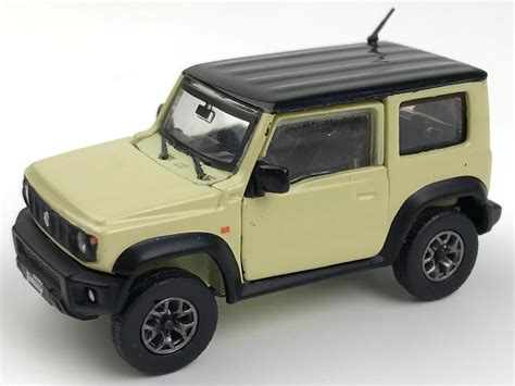 Suzuki Jimny JB74 Chiffon Ivory Metallic LHD HLJ