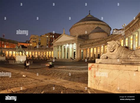 Basilica Reale Pontificia San Francesco Da Paola Piazza Del Plebiscito