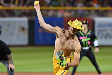 Savannah Bananas Taking Baseball By Storm Everything You Need To Know