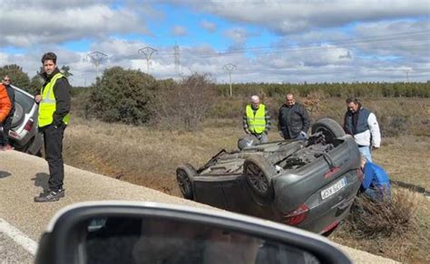 Dos Heridos En Una Colisión En La N 630 Tras Una Colisión Y El Vuelco De Un Turismo