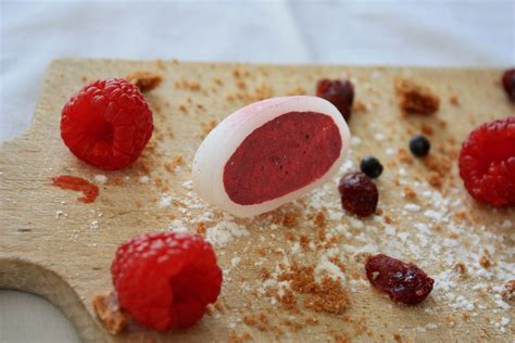 Le Daifuku fruits rouges Tiliz Créateur français de mochis glacés