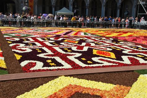 Christine et Mathieu à Bruxelles: Le tapis de fleurs...