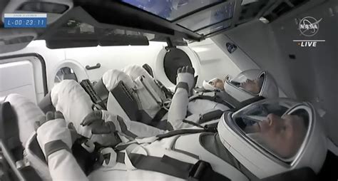 Astronaut Praises SpaceX Crew Dragon's Smooth Return Ride Experience