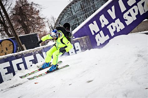 Filip Flisar Na Nartach Z Plecakiem Odrzutowym Wideo