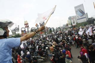 Unjuk Rasa Buruh Di Bekasi Jawa Barat DATATEMPO