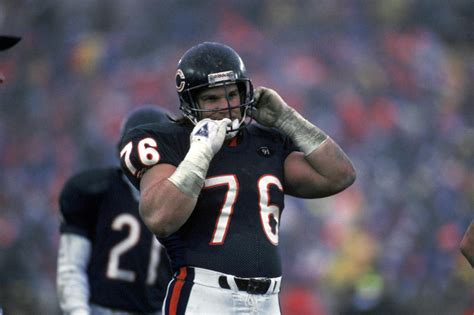 Bears great Steve McMichael reveals battle with ALS